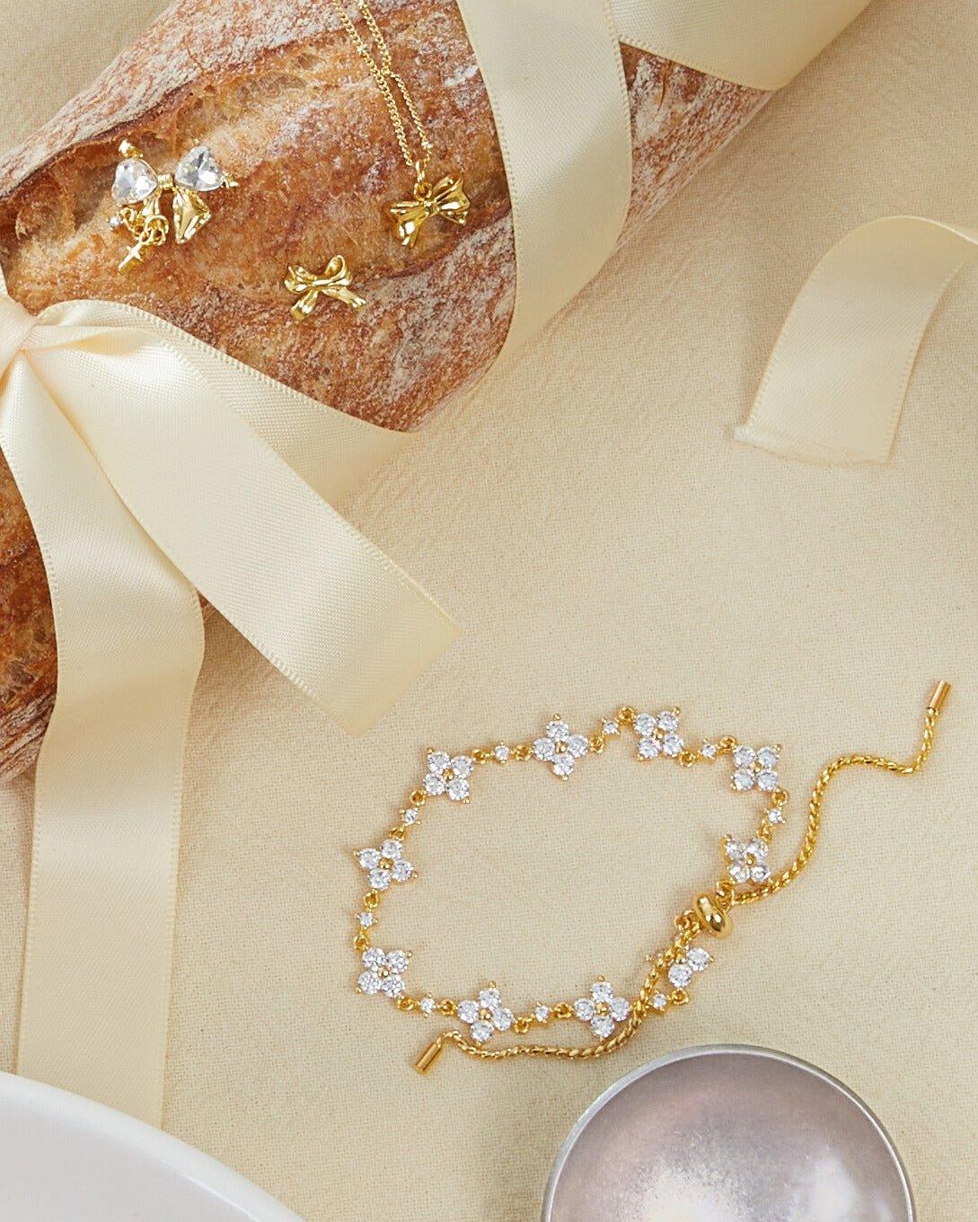 Glanzvolles Kleeblatt-Armband