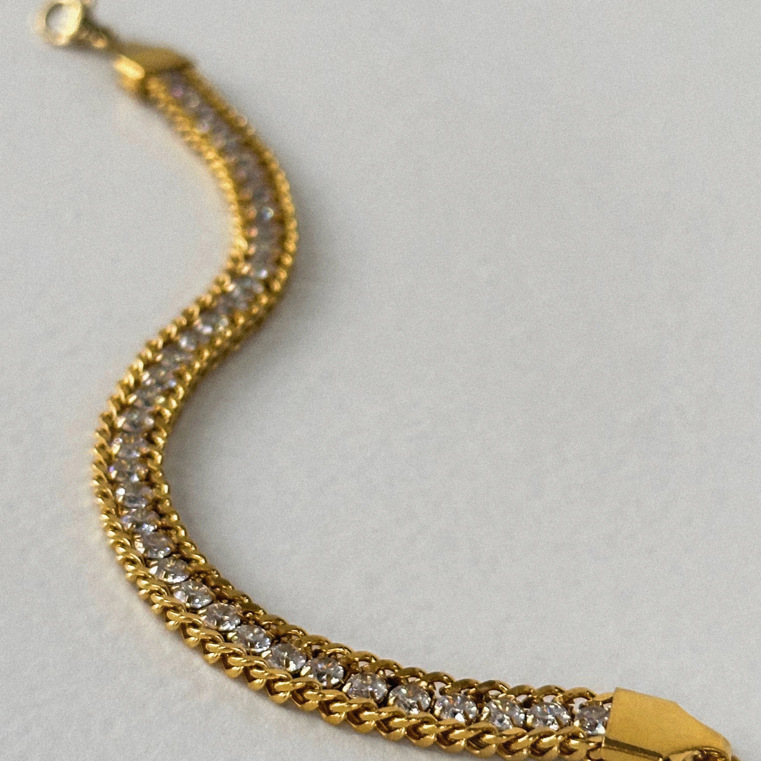 Injela Armband