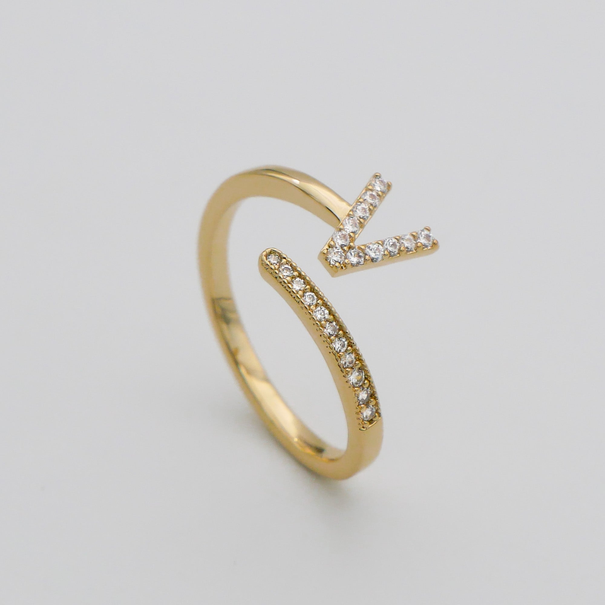 Glitzernder Initialen-Ring
